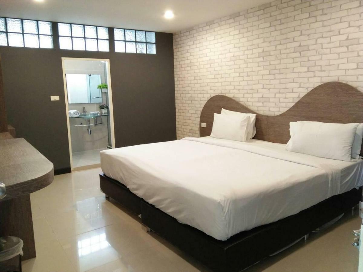 Ton Aor Place Hotel Bangkok Exterior foto
