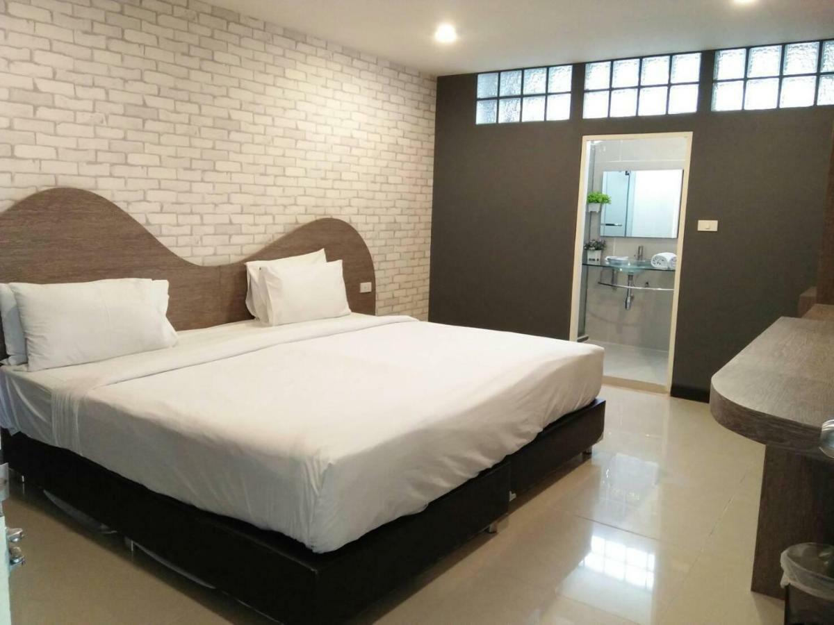 Ton Aor Place Hotel Bangkok Exterior foto